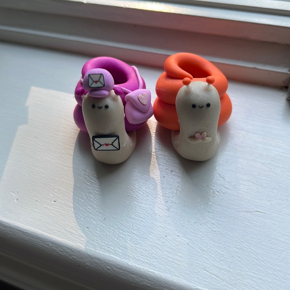 SET OF TWO HANDMADE SNAIL AIR PLANT HOLDERS